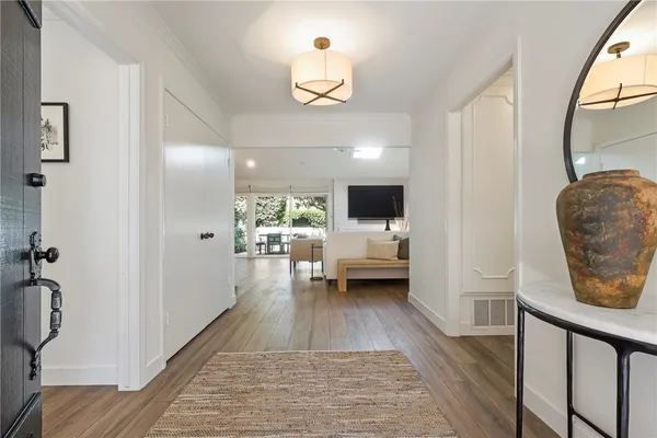 $1,950,000 | 443 Vista Parada, Newport Beach, CA 92660