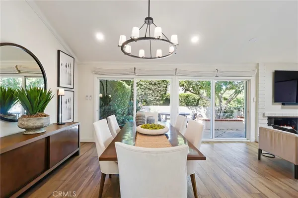 $1,950,000 | 443 Vista Parada, Newport Beach, CA 92660