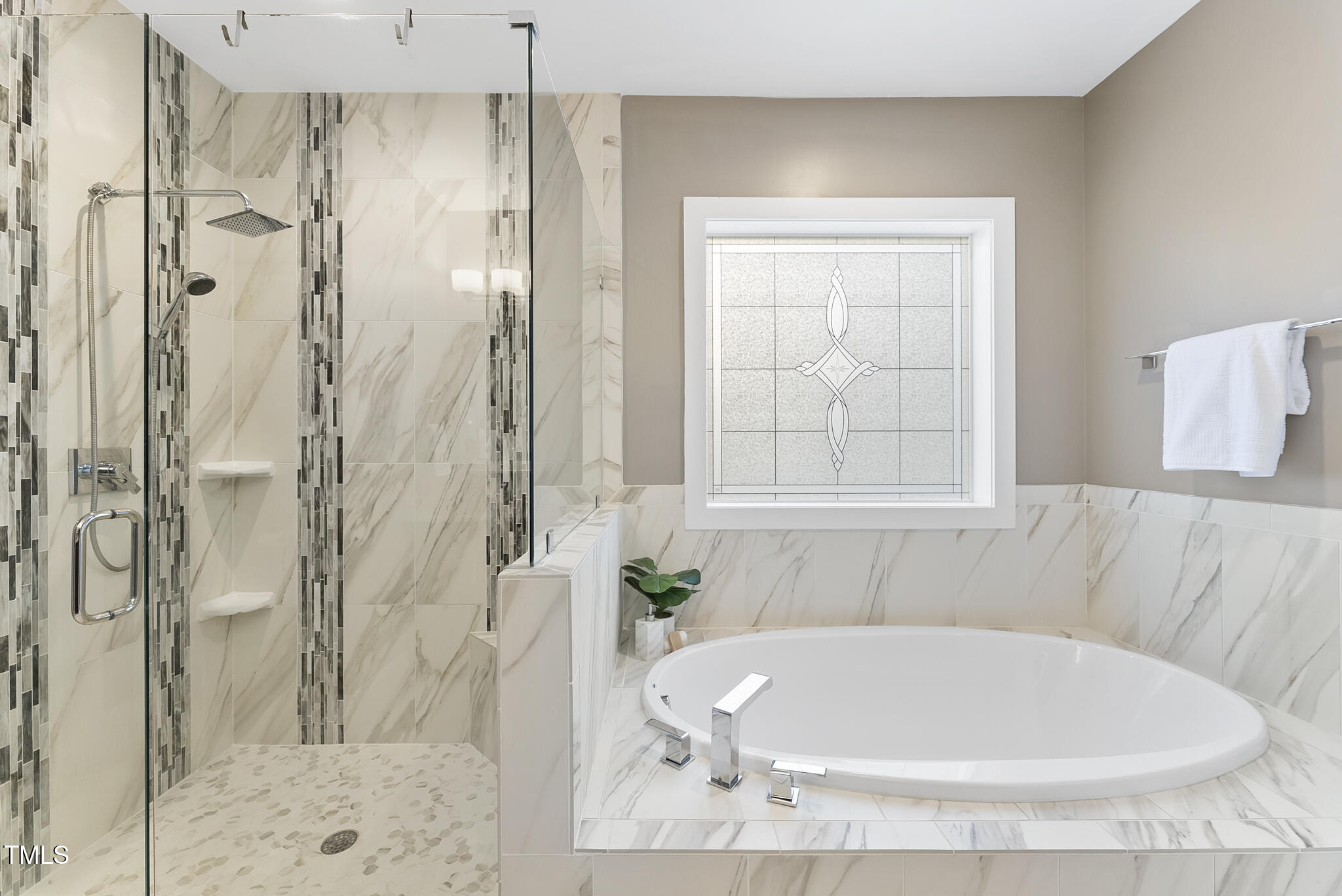 1005 Collins Drive Raleigh, NC 27609 - Photo 31 of 59 DSC09886
