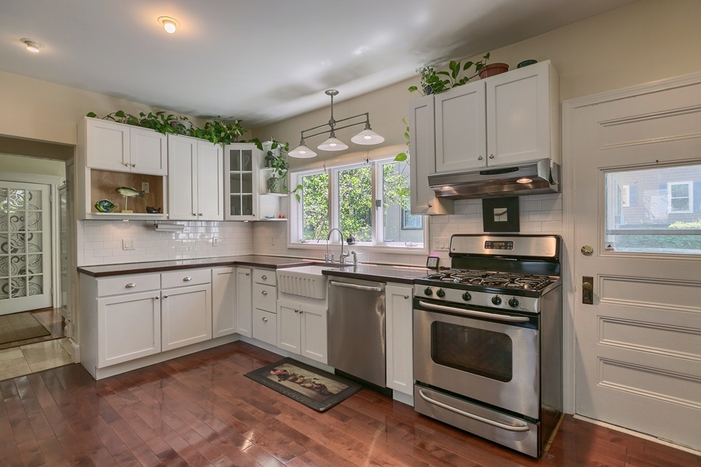 23 Naples Road Salem, MA 01970 - Photo 3 of 30 Gallery Image 3