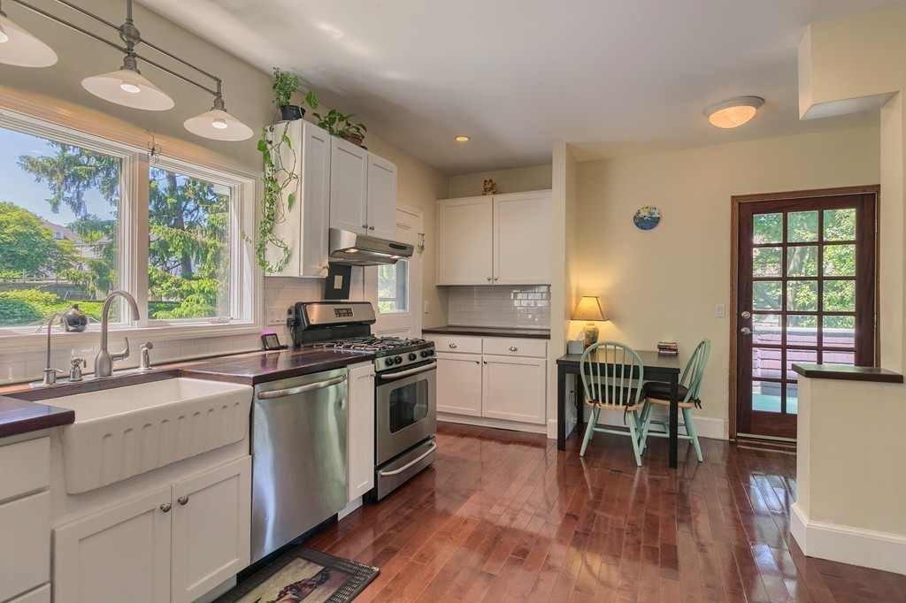 23 Naples Road Salem, MA 01970 - Photo 4 of 30 Gallery Image 4