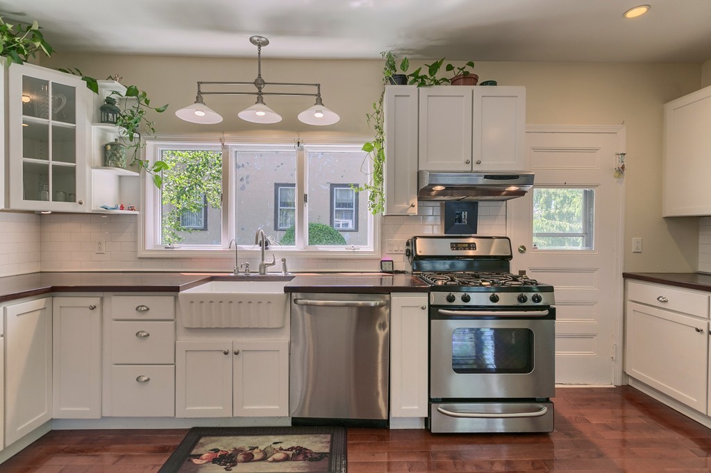 23 Naples Road Salem, MA 01970 - Photo 5 of 30 Gallery Image 5