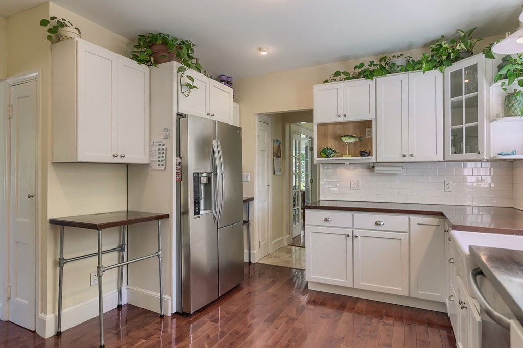23 Naples Road Salem, MA 01970 - Photo 6 of 30 Gallery Image 6