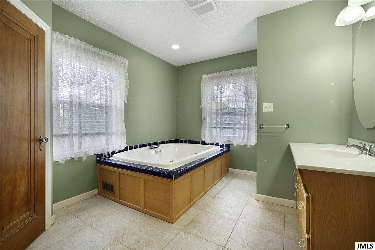 777 Crescent Road Jackson, MI 49203 - Photo 25 of 36 Photo 25