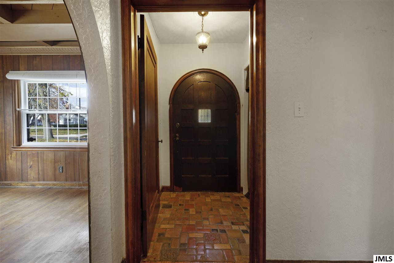 777 Crescent Road Jackson, MI 49203 - Photo 6 of 36 Photo 6