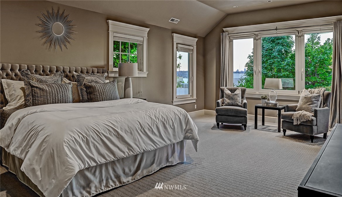 2665 Evergreen Point Road Medina, WA 98039 - Photo 13 of 25