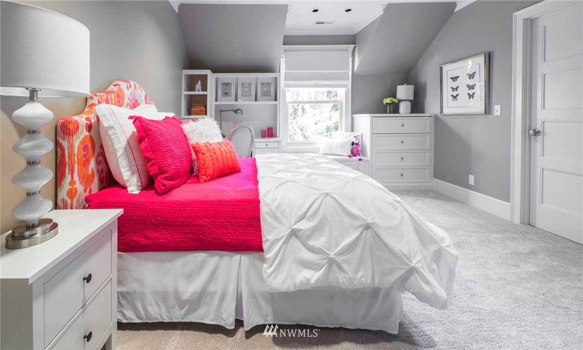 2665 Evergreen Point Road Medina, WA 98039 - Photo 15 of 25