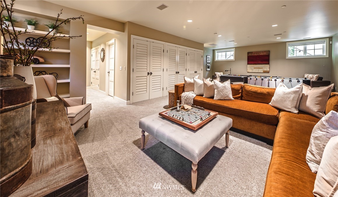 2665 Evergreen Point Road Medina, WA 98039 - Photo 19 of 25