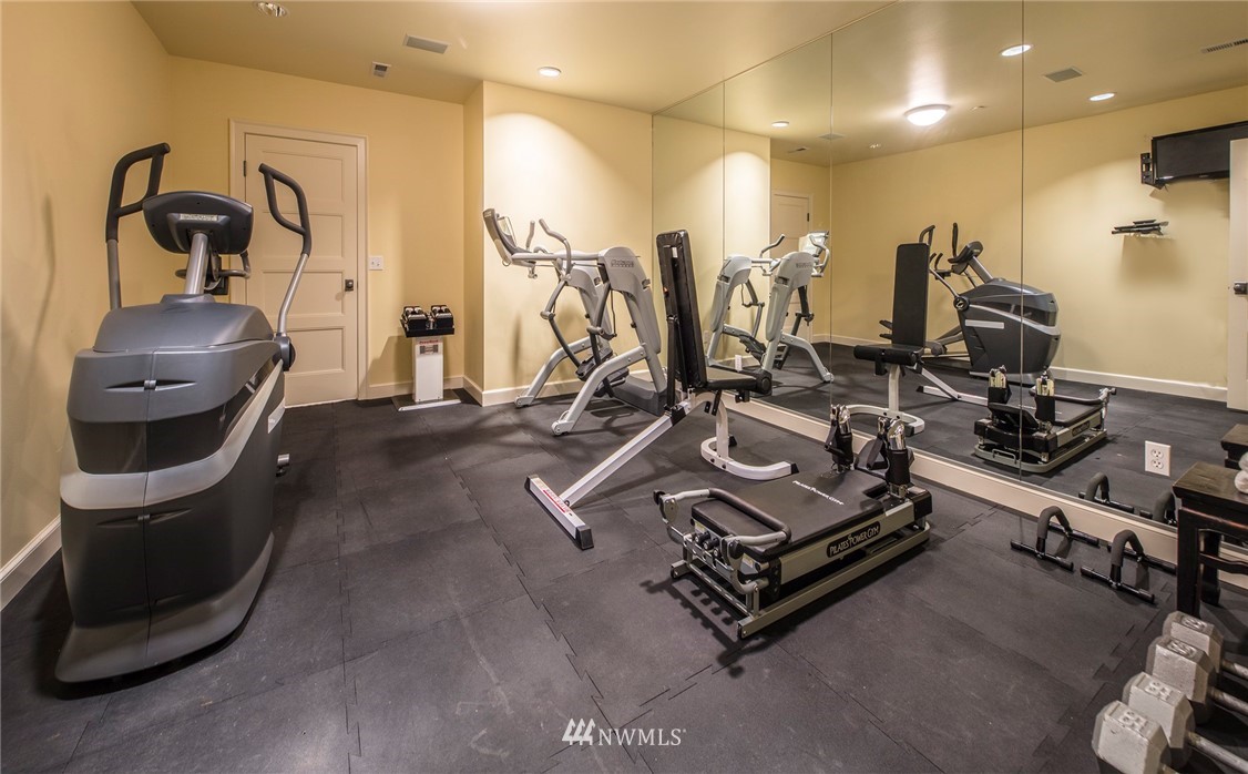 2665 Evergreen Point Road Medina, WA 98039 - Photo 20 of 25