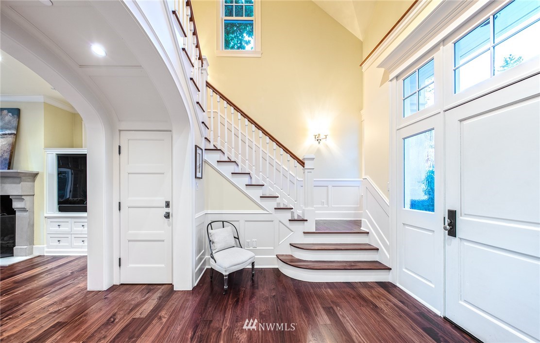 2665 Evergreen Point Road Medina, WA 98039 - Photo 5 of 25