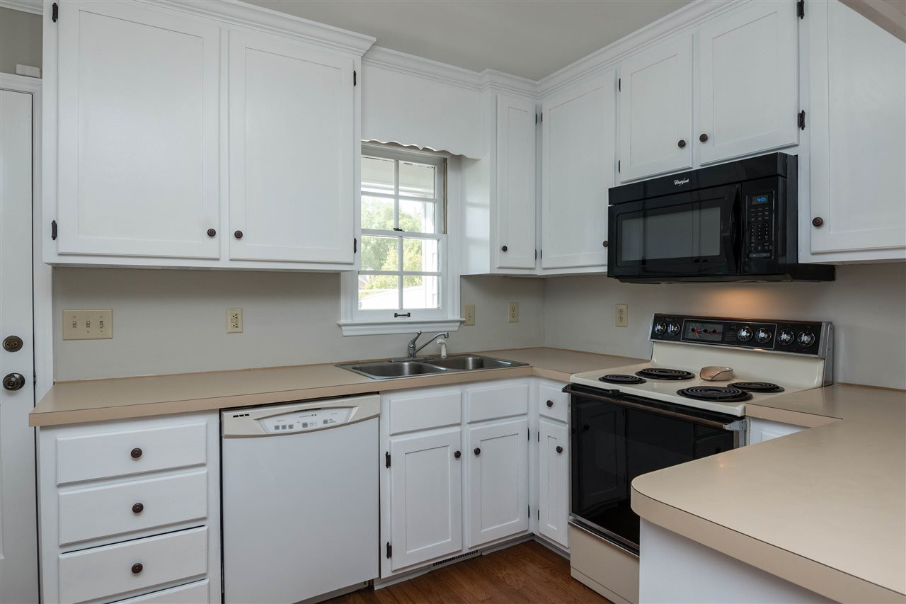 5941 Hampton Ridge Road Raleigh, NC 27603 - Photo 8 of 29 Kitchen