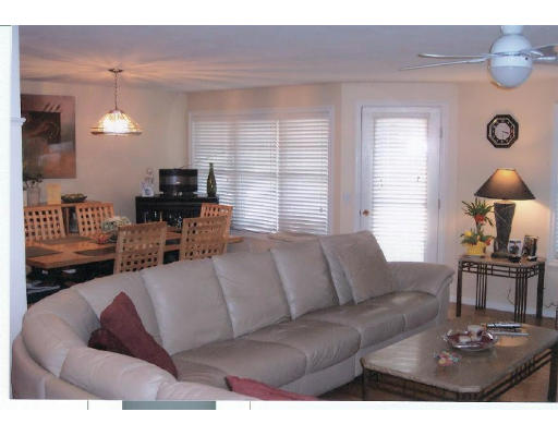 32 Boxford Road, Unit 32 Haverhill, MA 01835 - Photo 4 of 12