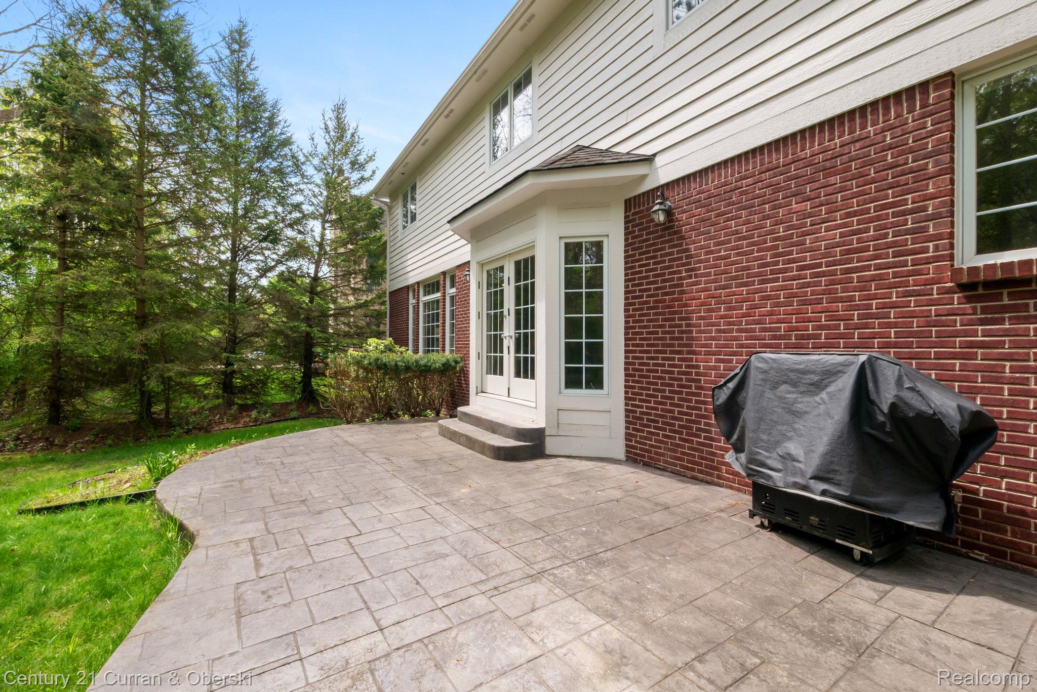 27852 Larson Lane Farmington, MI 48331 - Photo 69 of 75 10-web-or-mls-P2370347.jpg