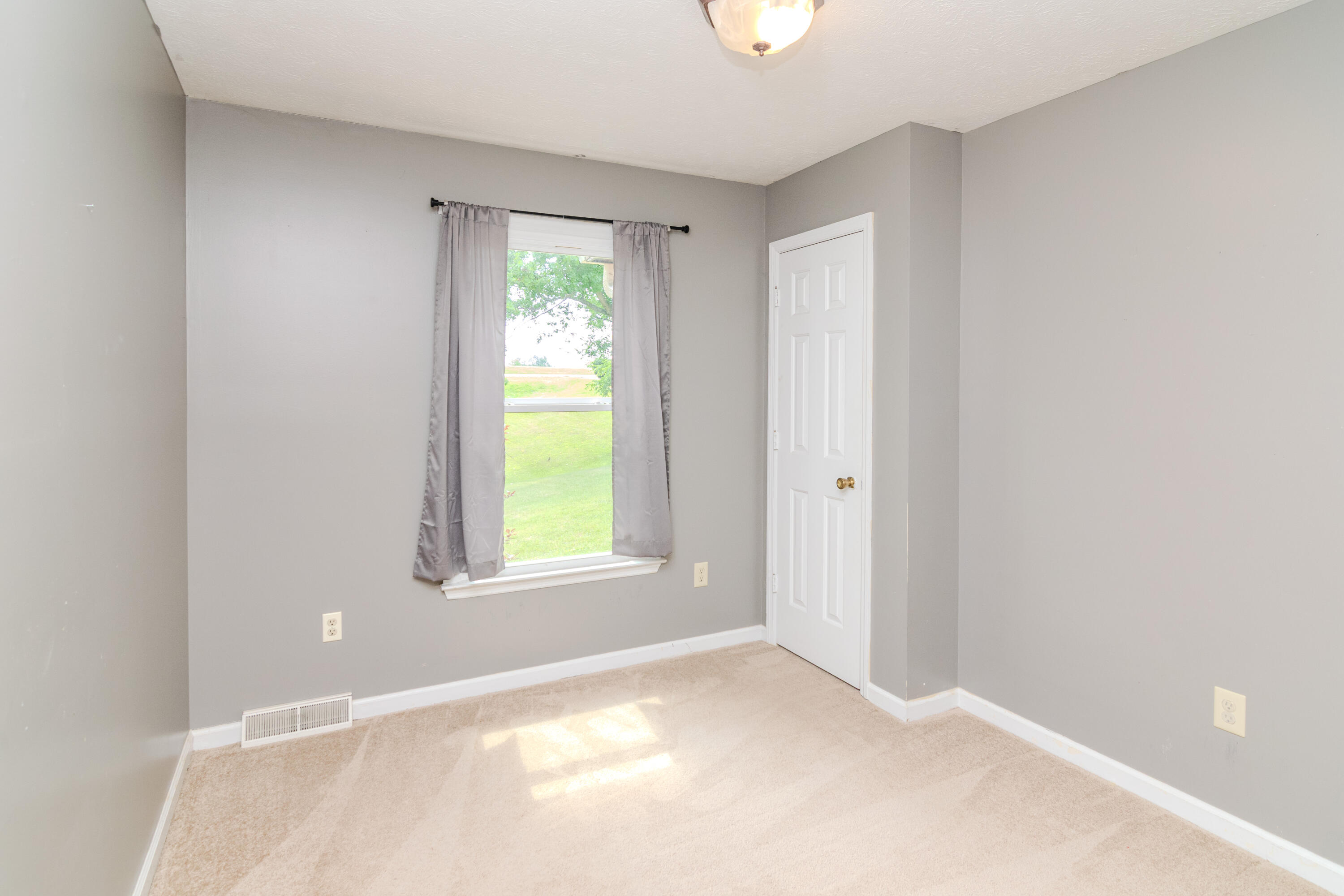 2100 Red House Road Richmond, KY 40475 - Photo 16 of 54 2100RedHouse-0032