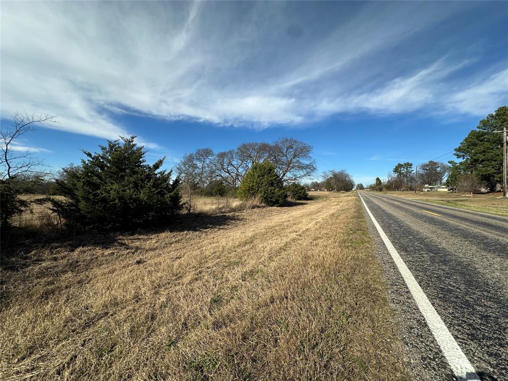 0 Fm 1567 Como, TX 75431 - Photo 4 of 7 a view of a yard with an empty space