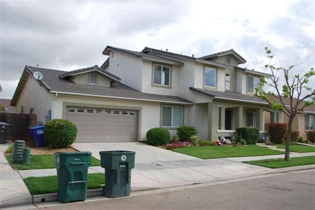 2310 East Duff Avenue Reedley, CA 93654 - Photo 1 of 3 Gallery Image 1