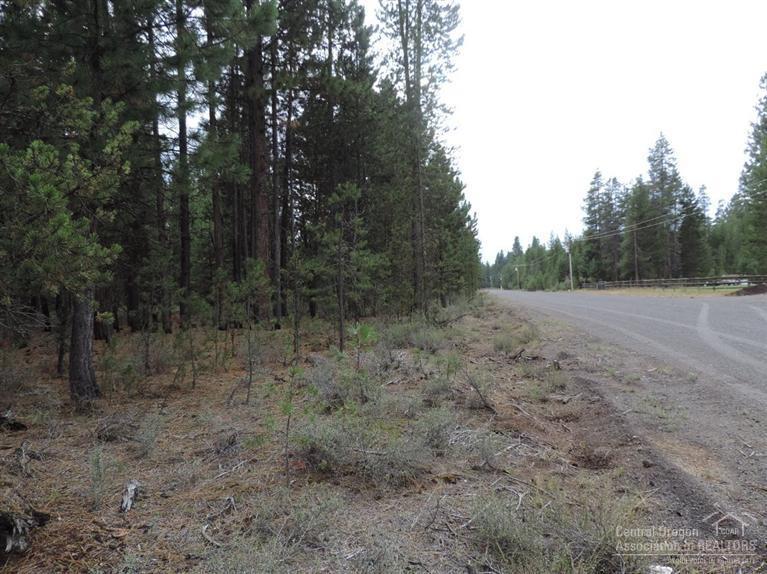 15775 Dawn Road La Pine, OR 97739 - Photo 2 of 7 View of property from Dawn Rd looking We