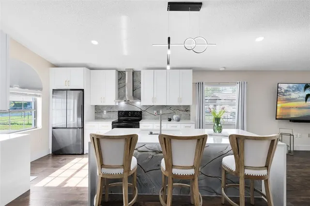 $359,000 | 106 Edgewater Drive, St. Cloud, FL 34769