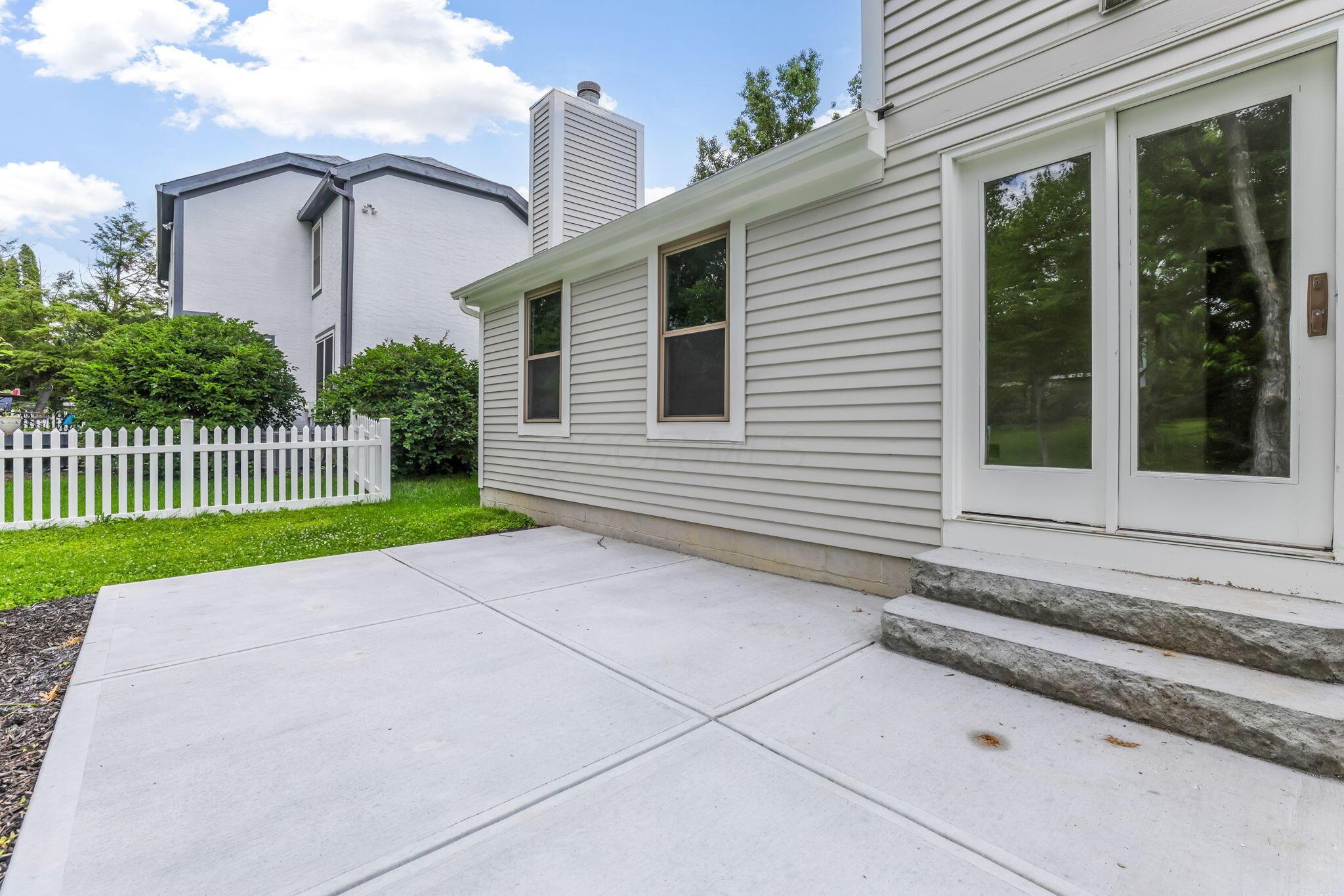 164 Greenbank Road Columbus, OH 43230 - Photo 41 of 46 Patio