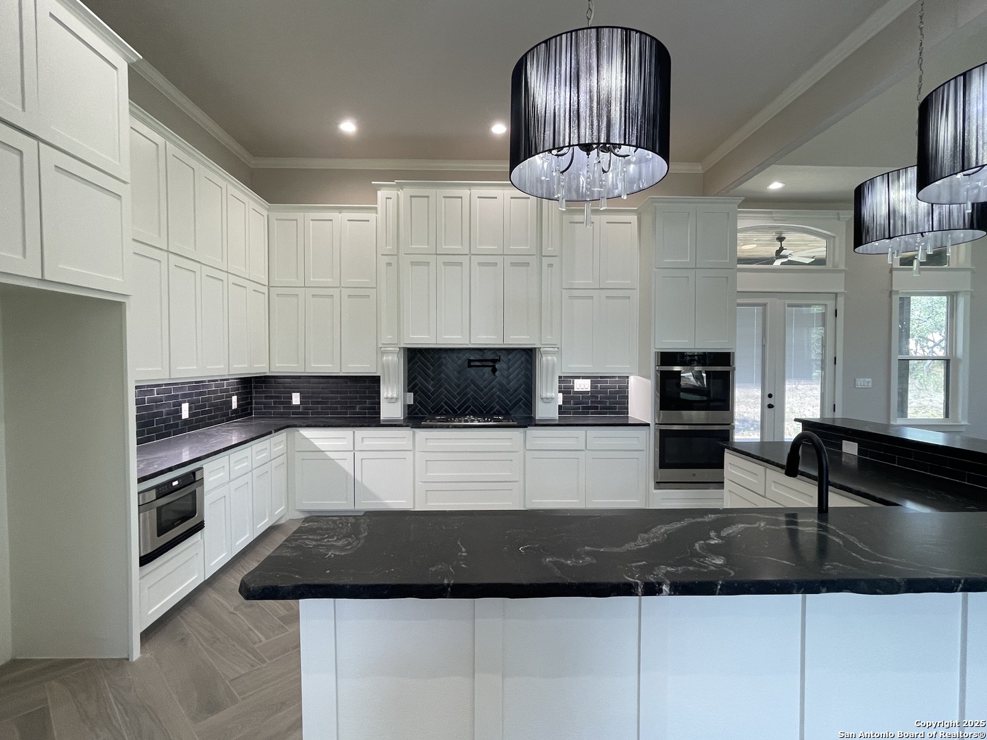 399 Bauer Lane Castroville, TX 78009 - Photo 14 of 39