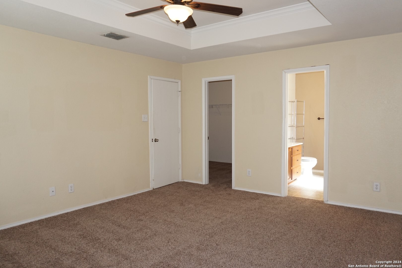 7730 Ruidoso Chase Selma, TX 78154 - Photo 11 of 22 an empty room with a ceiling fan and a window