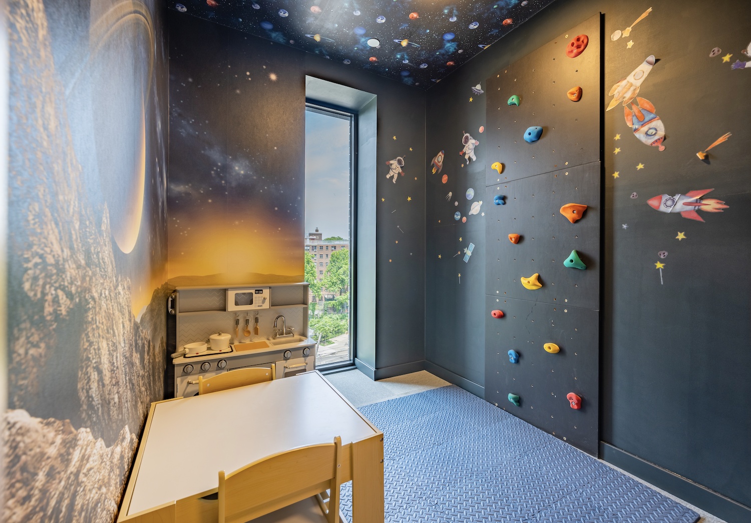 30-05 Vernon Boulevard, Unit 5D Queens, NY 11102 - Photo 9 of 15