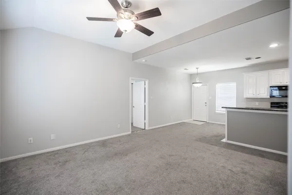 $1,600 | 13165 Snow Lane, Unit 4, Willis, TX 77318