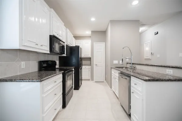 $1,600 | 13165 Snow Lane, Unit 4, Willis, TX 77318