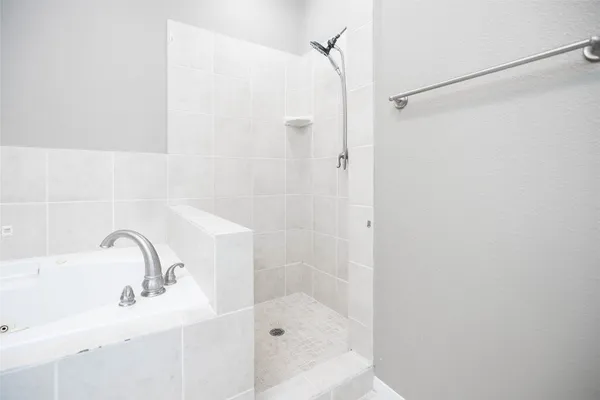 $1,600 | 13165 Snow Lane, Unit 4, Willis, TX 77318