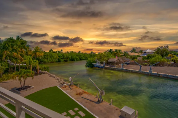 $3,205,000 | 230 Biscayne Boulevard, Islamorada, FL 33036