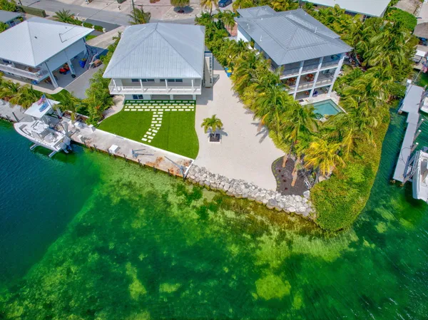 $3,205,000 | 230 Biscayne Boulevard, Islamorada, FL 33036