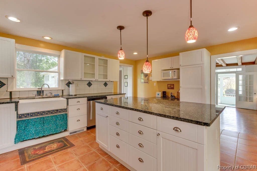 1595 Fitchetts Wharf Road Moon, VA 23119 - Photo 20 of 50