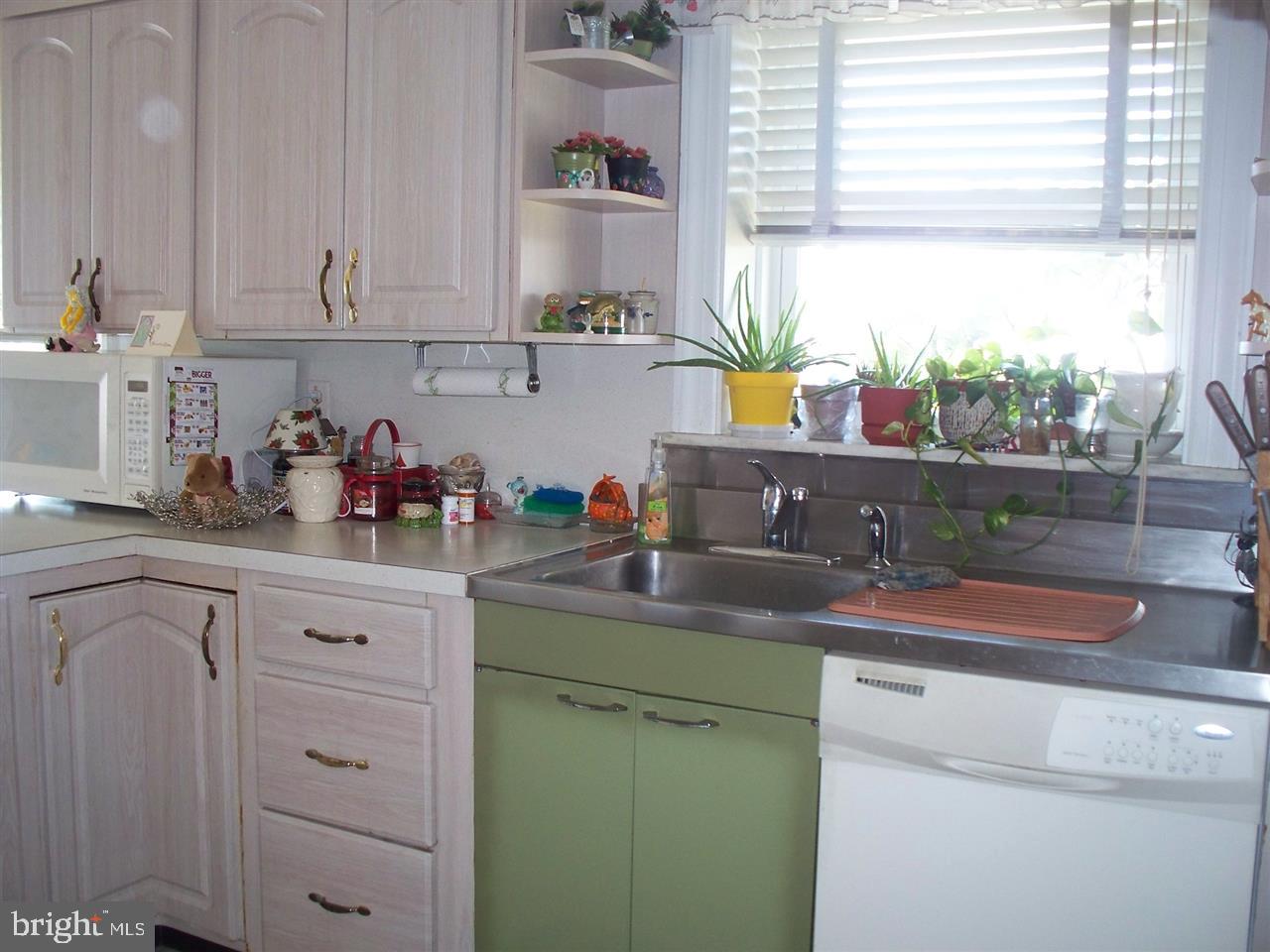 6954 Pigeon Hill Road Spring Grove, PA 17362 - Photo 13 of 36
