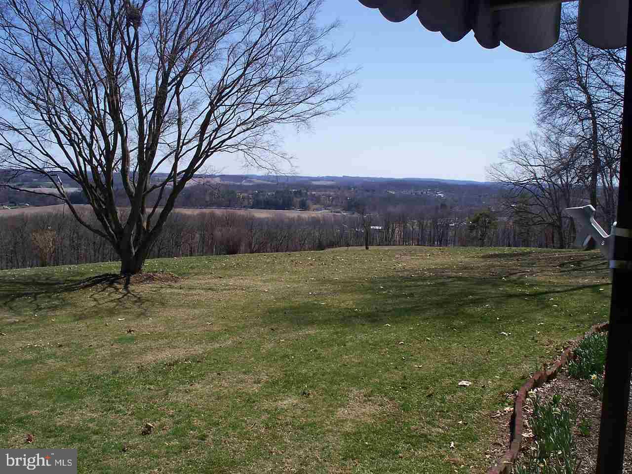 6954 Pigeon Hill Road Spring Grove, PA 17362 - Photo 4 of 36