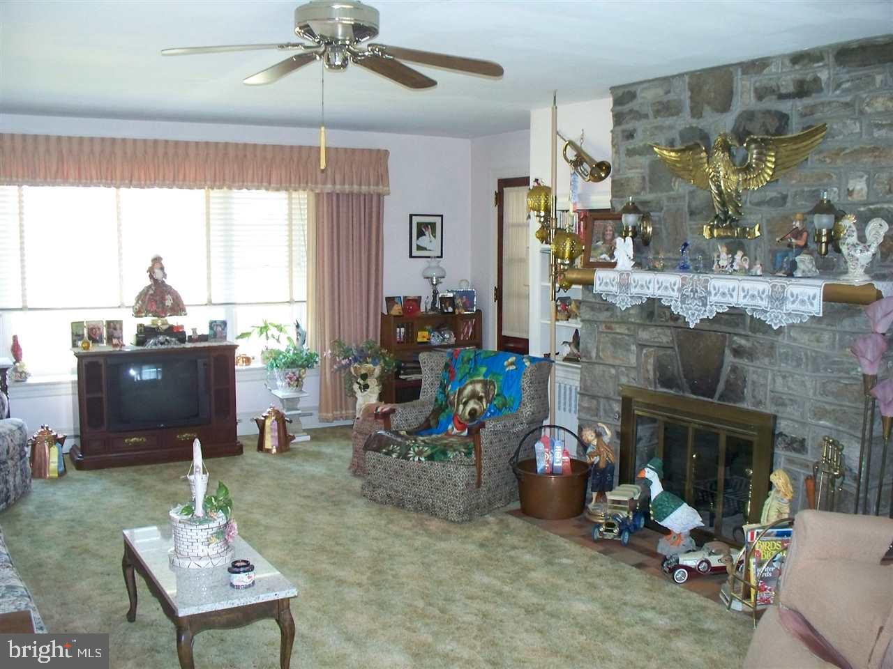 6954 Pigeon Hill Road Spring Grove, PA 17362 - Photo 7 of 36