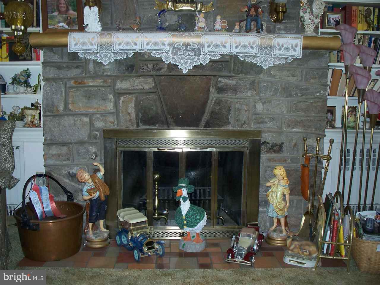 6954 Pigeon Hill Road Spring Grove, PA 17362 - Photo 8 of 36