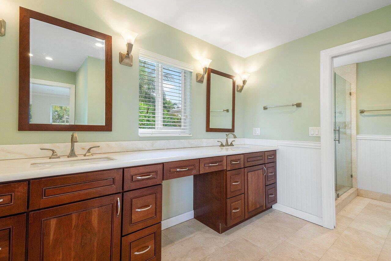 400 Northeast 5th Street Boca Raton, FL 33432 - Photo 22 of 44 Marble & Travertine Master Bath