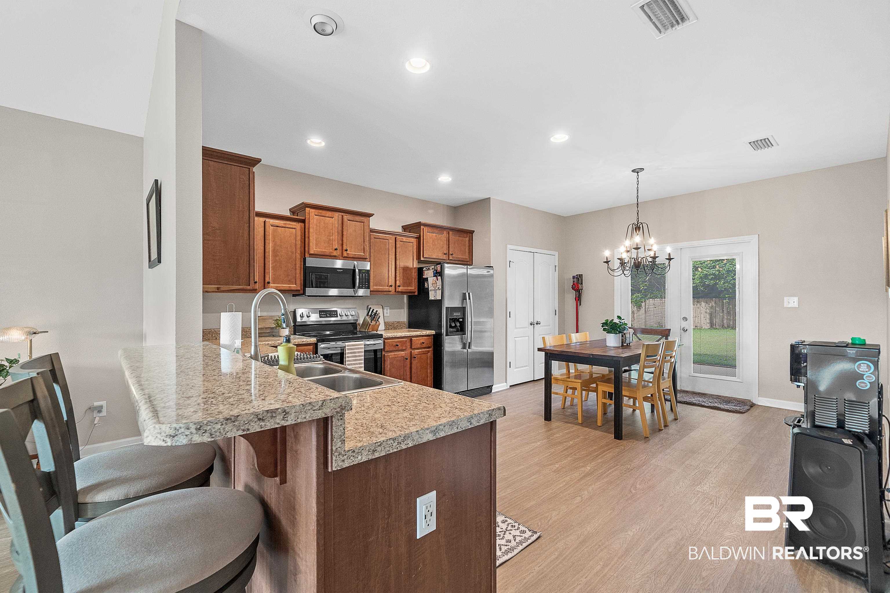 10204 Fionn Loop Daphne, AL 36526 - Photo 6 of 24 Breakfast Bar