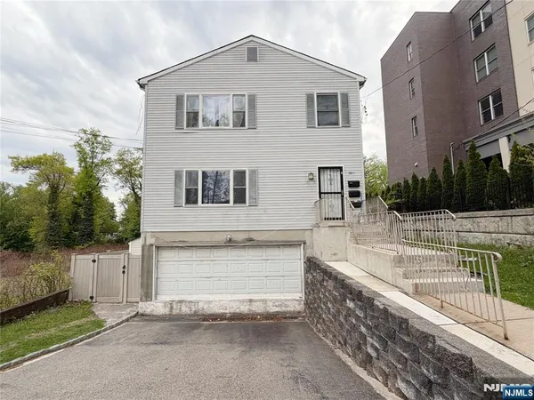 $3,350 | 361 Fort Lee Road, Teaneck, NJ 07666