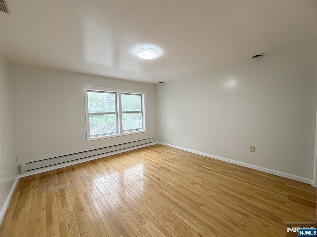 361 Fort Lee Road Teaneck, NJ 07666 - Photo 5 of 8