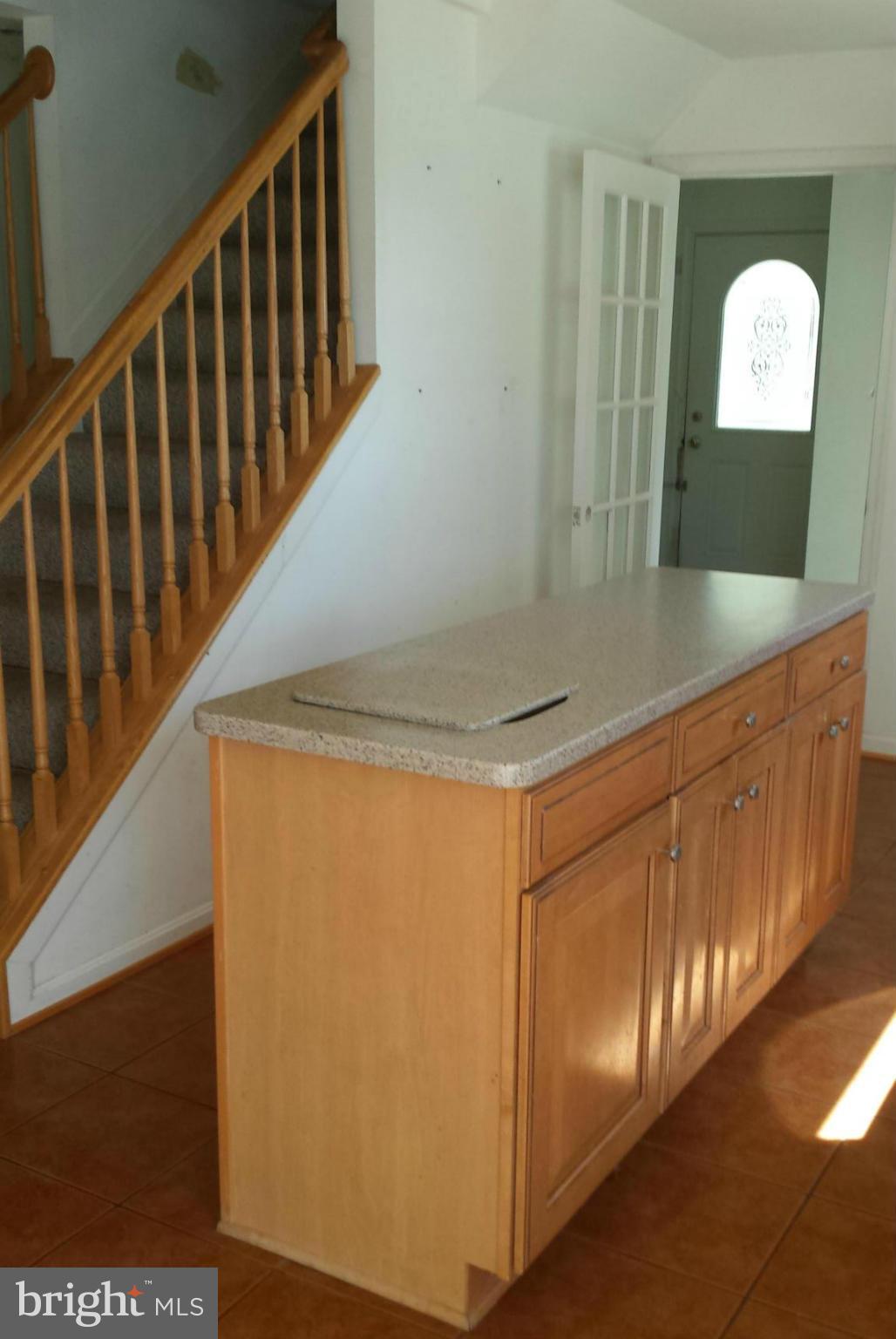 7608 Old Battle Grove Road Baltimore, MD 21222 - Photo 5 of 27 Kitchen