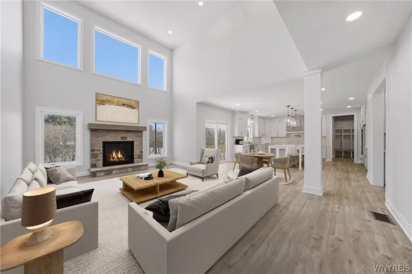 $923,900 | 5628 Dorothy Circle, Clarence, NY 14032