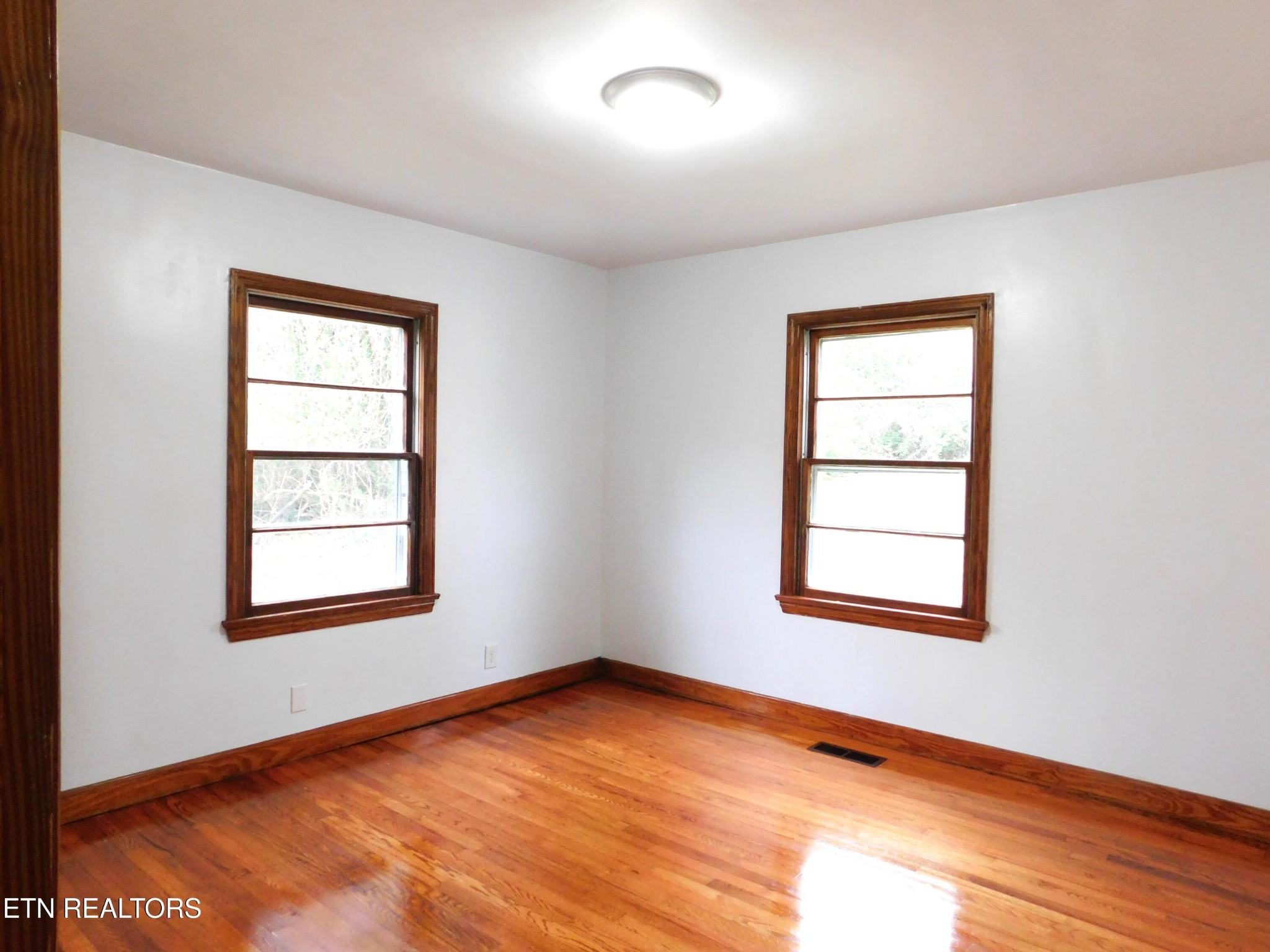 2525 Belt Road Knoxville, TN 37920 - Photo 16 of 31 Gallery Image 16