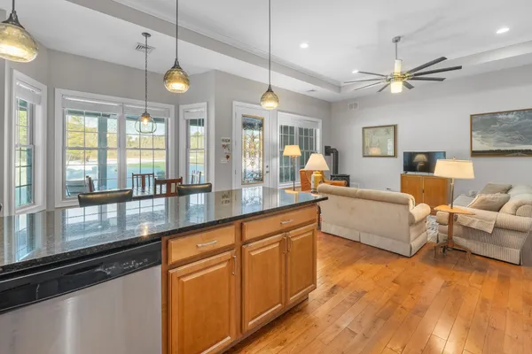$780,000 | 85 Limerick Lane, Unit A & B, Arlington, VT 05250