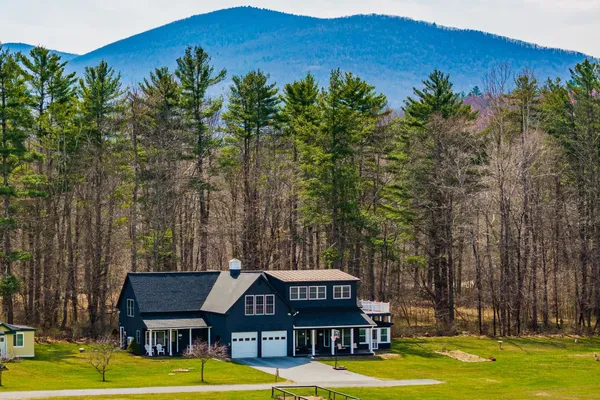 $780,000 | 85 Limerick Lane, Unit A & B, Arlington, VT 05250