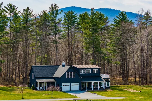 $780,000 | 85 Limerick Lane, Unit A & B, Arlington, VT 05250