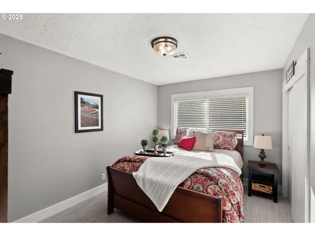 $1,625,000 | 14089 Northeast River Vista Lane, Aurora, OR 97002