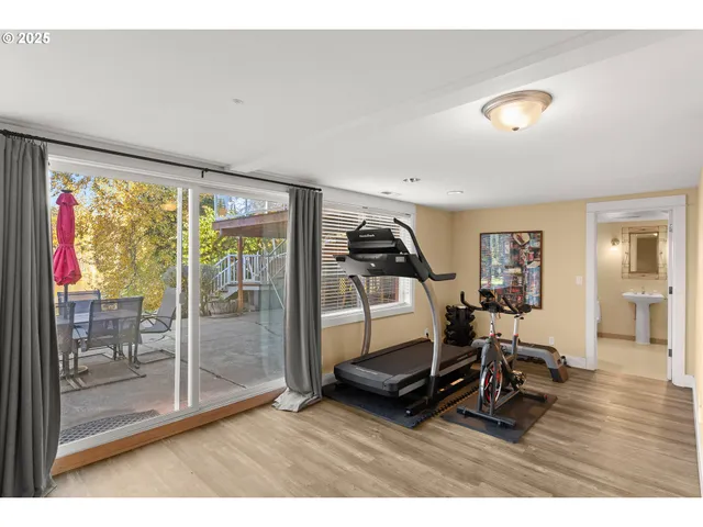 $1,625,000 | 14089 Northeast River Vista Lane, Aurora, OR 97002