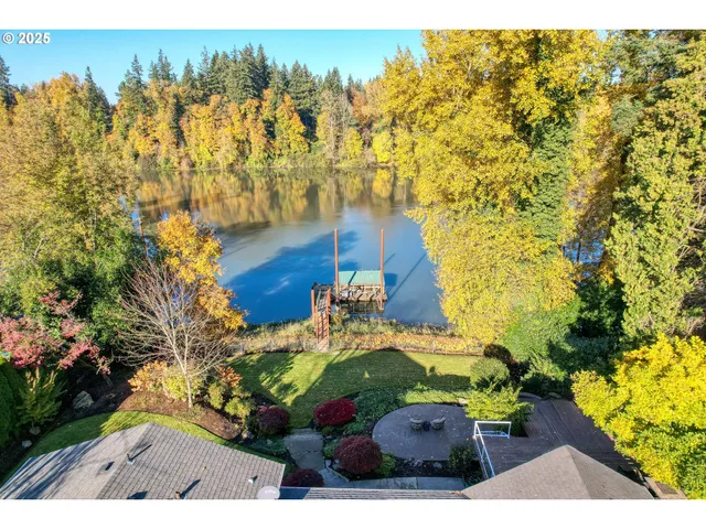 $1,625,000 | 14089 Northeast River Vista Lane, Aurora, OR 97002