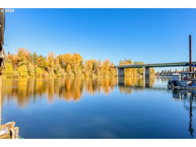 $1,625,000 | 14089 Northeast River Vista Lane, Aurora, OR 97002